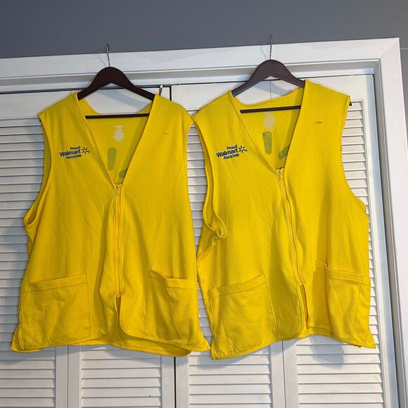 2 XL uni-sex Wal-Mart Proud Associate Yellow Full Zip Vests pre-owned - Picture 2 of 7